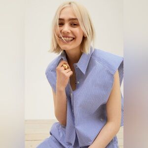 H&M COTTON STRIPED SLEEVELESS SHOULDER PAD BUTTON DOWN